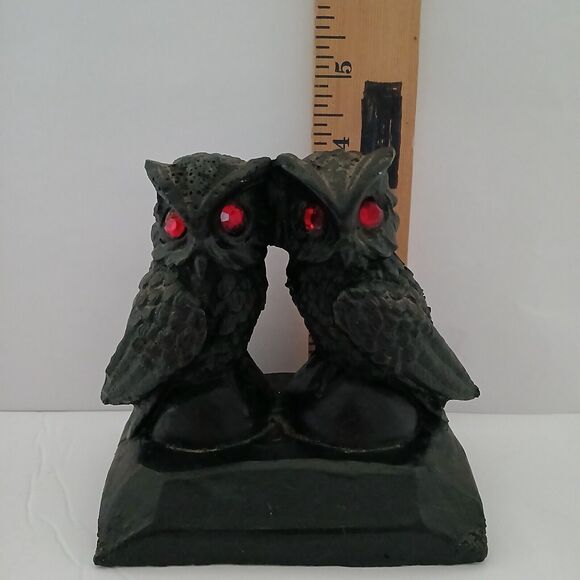 Hand Crafted From Coal Pair Of Owls Mates Statue Black With Red Rhinestone Eyes - Picture 10 of 11